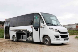 Hinterer Niederflureinstieg Iveco Daily zu verkaufen Urban Shuttle