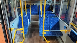 (EV minibus with wheelchair ramp and kneeling system 35 passenger  [de])