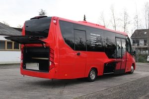 (Iveco Daily front low entry city bus with electric double doors omnicar  [de])