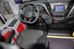 (Dashboard of Iveco city bus with automatic transmission and climate control front low entry omnicar [de])