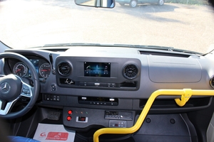 (Driver area with MBUX screen and climate controls minibus mercedes rear low entry omnicar [ro])