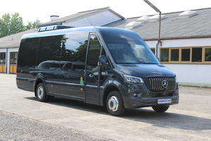 Mercedes-Benz Sprinter 519 VIP – 19+1+1 Luxus-Minibus mit verglaster elektrischem Tür und hochwertigem Innenraum