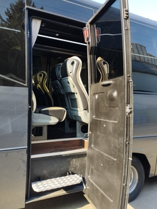 Iveco Daily VIP 29-seat RHD minibus with automatic gearbox