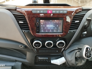 Iveco Daily VIP 29-seat RHD minibus with automatic gearbox