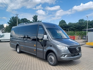 Mercedes-Benz VIP Minibus for sale in Munich – extension 24 seat omnicar 