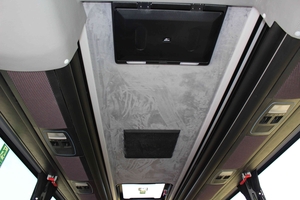 Sistem de aer condiționat pentru pasageri montat pe plafon în interiorul Sprinter VIP