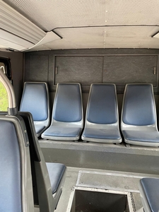 Passagiersitzplätze im Neoplan N442 91-sitzigem Doppeldeckerbus