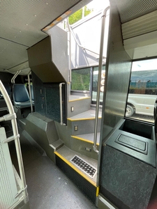 Passagiersitzplätze im Neoplan N442 91-Sitz-Doppeldeckerbus